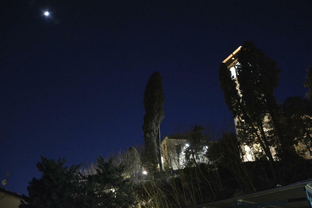 Bed and Breakfast Borgo Della Rocca Монтемурло Экстерьер фото
