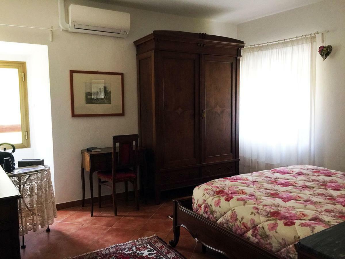 Bed and Breakfast Borgo Della Rocca Монтемурло Экстерьер фото