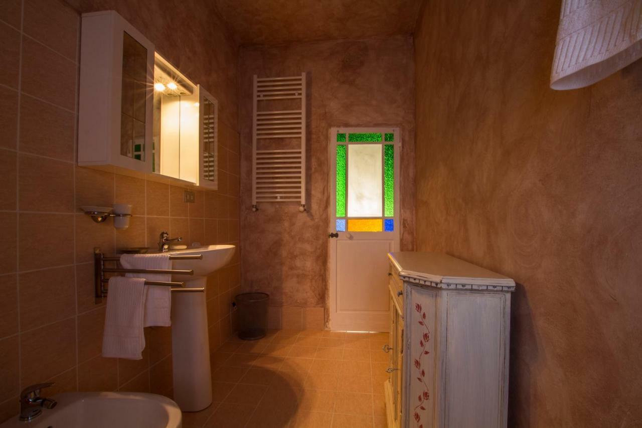 Bed and Breakfast Borgo Della Rocca Монтемурло Экстерьер фото